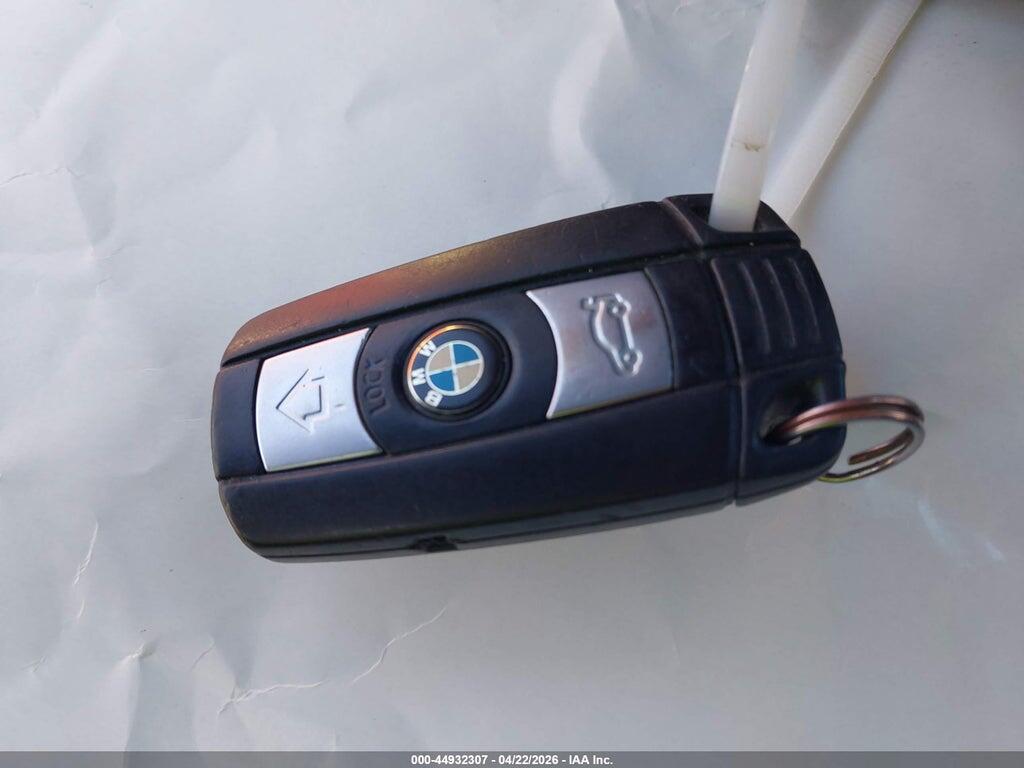 WBAUC9C5XDVM13358 2013 BMW 135I photo no. 11