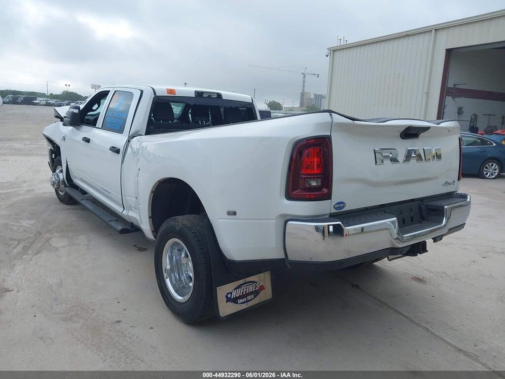 3C63RRGL2TG194593 2026 RAM 3500 photo no. 3