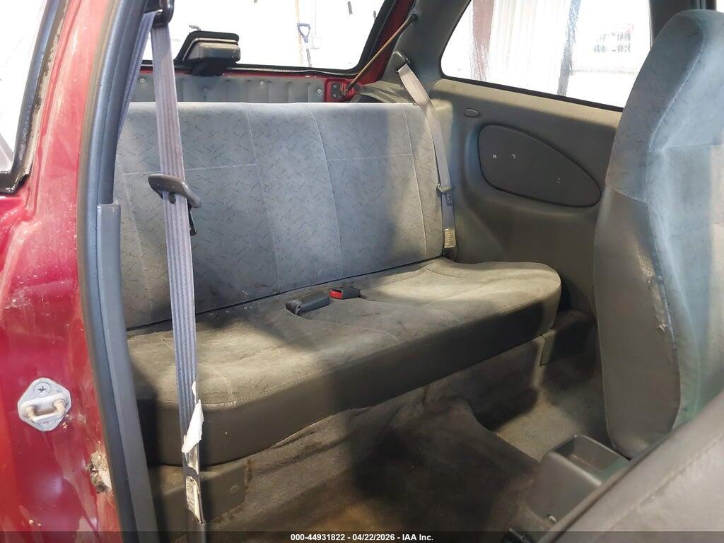 2C1MR2291V6769875 1997 GEO METRO photo no. 8
