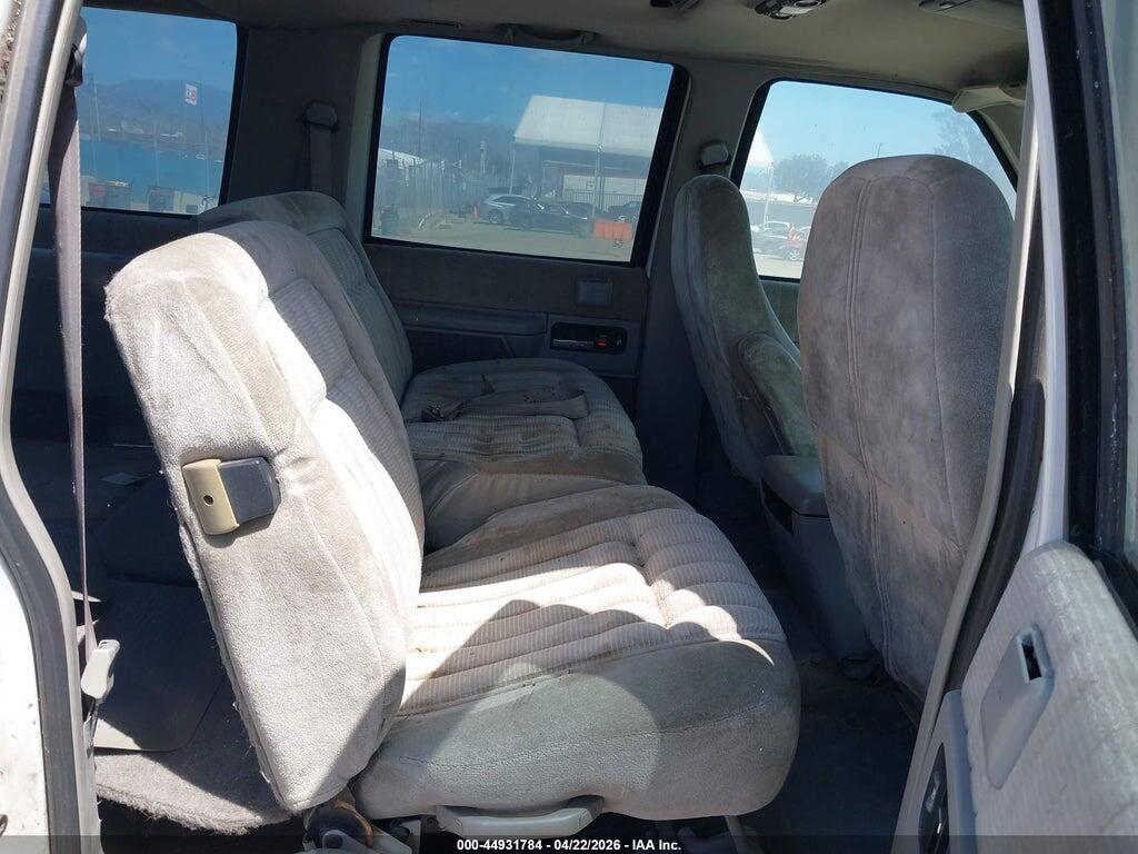 1GNFK16K0RJ305354 1994 CHEVROLET SUBURBAN photo no. 8