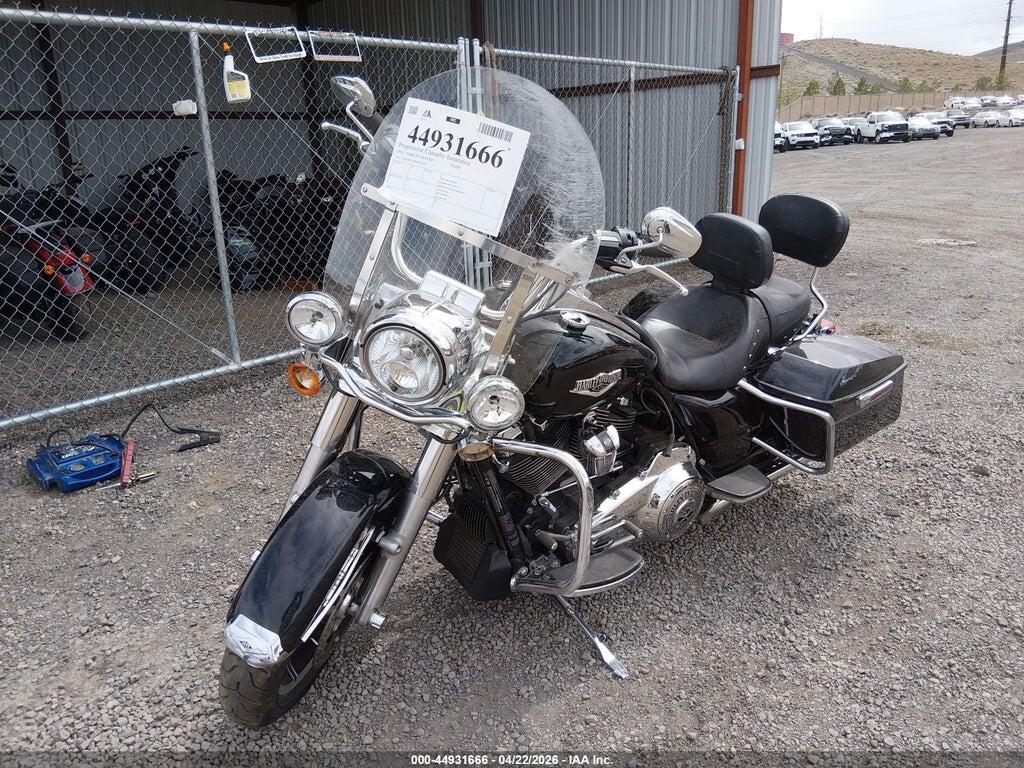 1HD1FBC18KB638361 2019 HARLEY-DAVIDSON FLHR photo no. 2