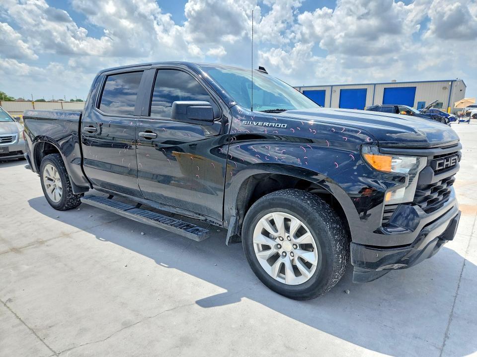 2022 CHEVROLET SILVERADO K1500 CUSTOM — Фото 4 из 12