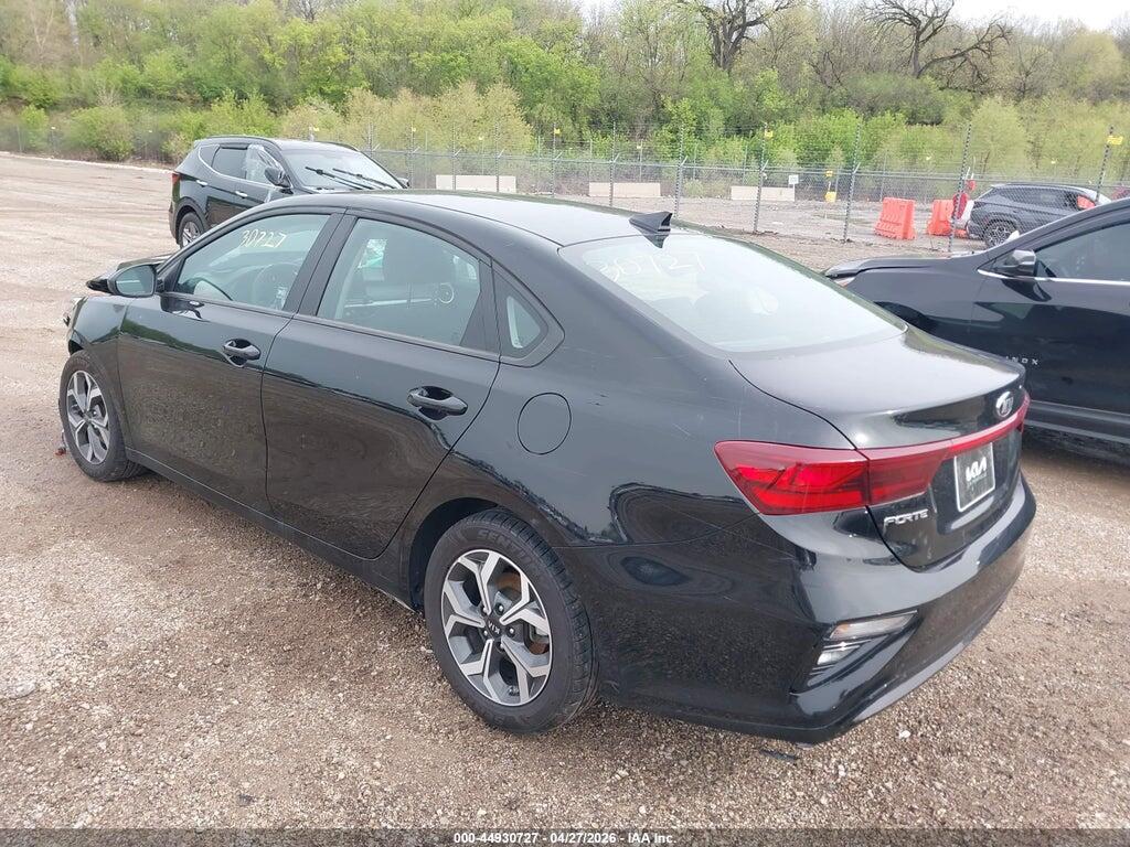 3KPF24AD7ME411924 2021 KIA FORTE photo no. 3