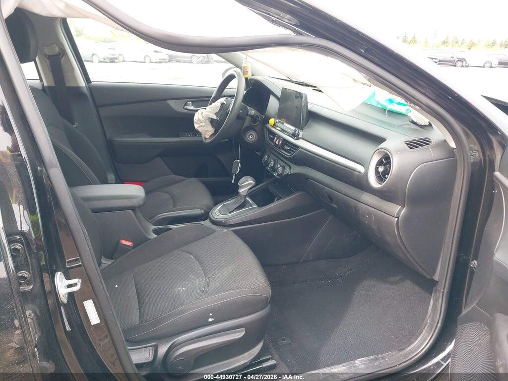 3KPF24AD7ME411924 2021 KIA FORTE photo no. 5