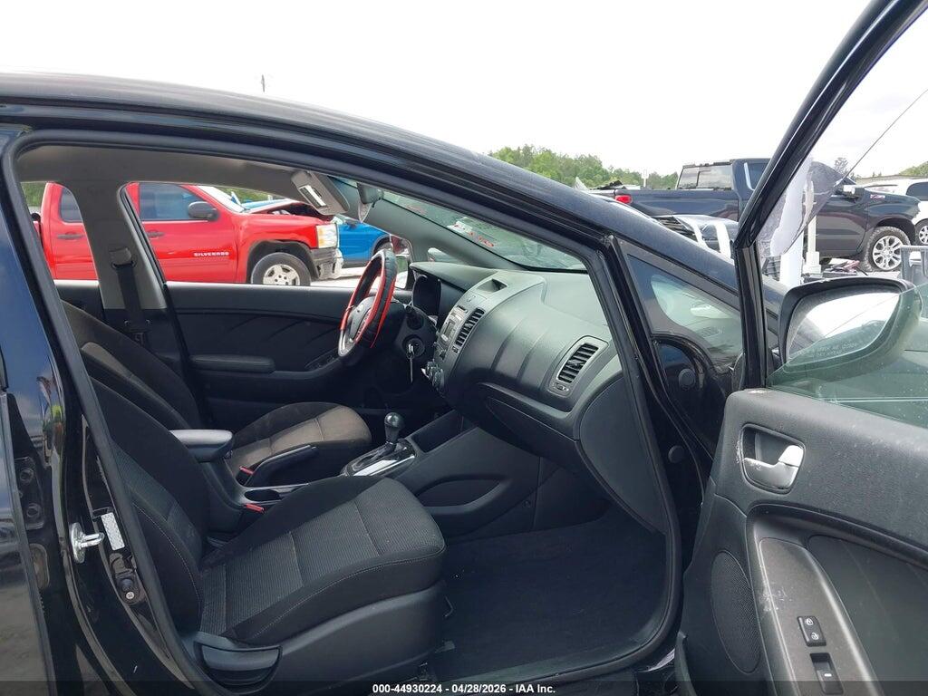 3KPFK4A78HE049120 2017 KIA FORTE photo no. 5