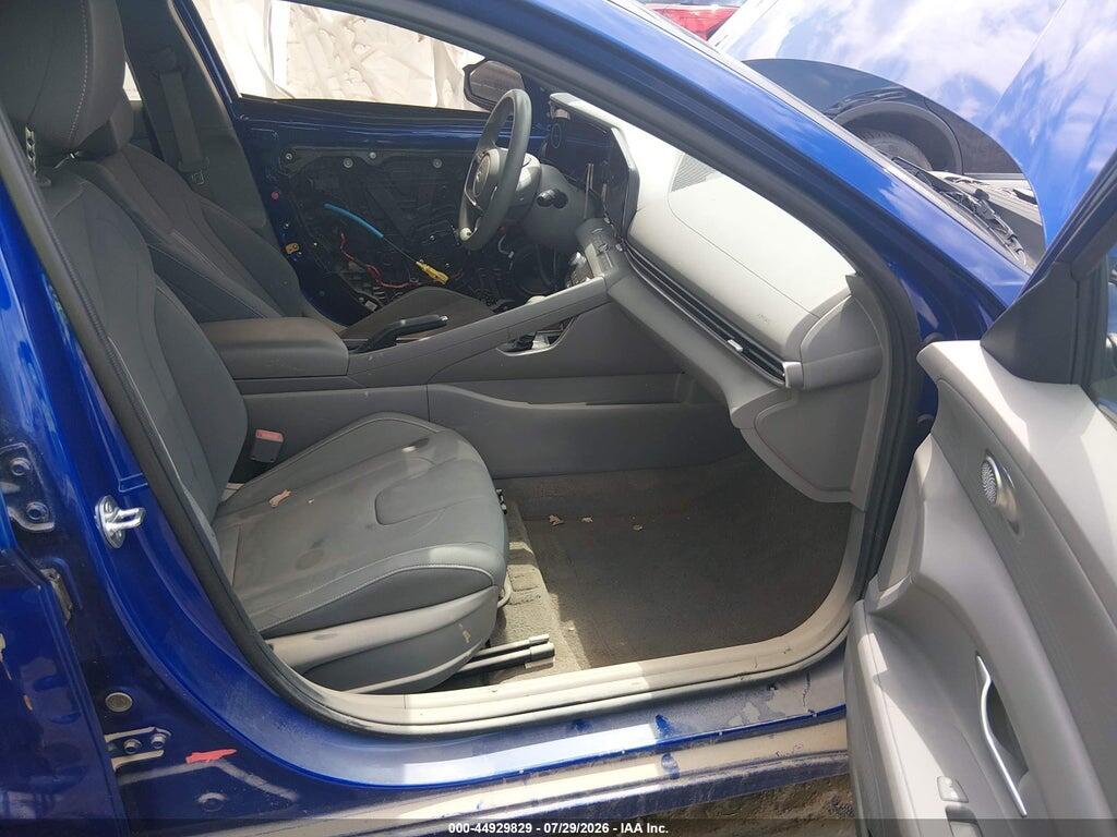KMHLM4DG9RU752670 2024 HYUNDAI ELANTRA photo no. 5