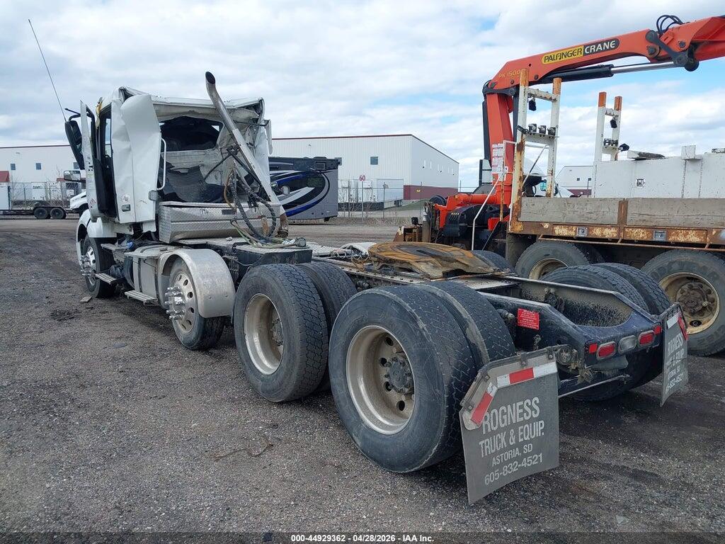 4V4N99EHXKN211585 2019 VOLVO VNL photo no. 3