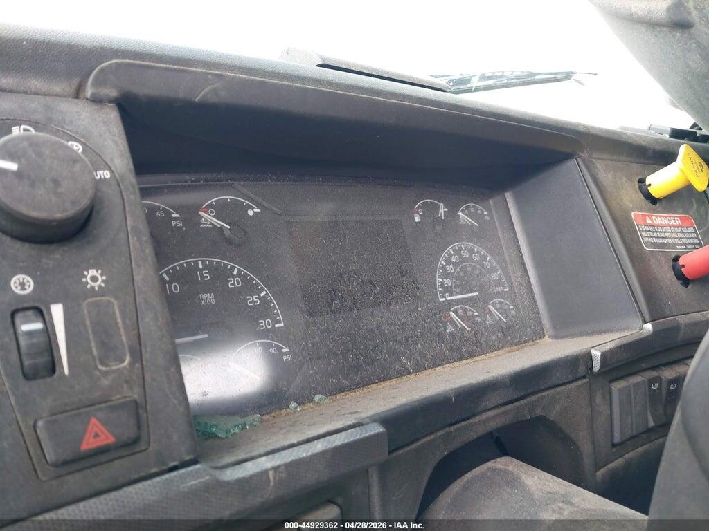 4V4N99EHXKN211585 2019 VOLVO VNL photo no. 5