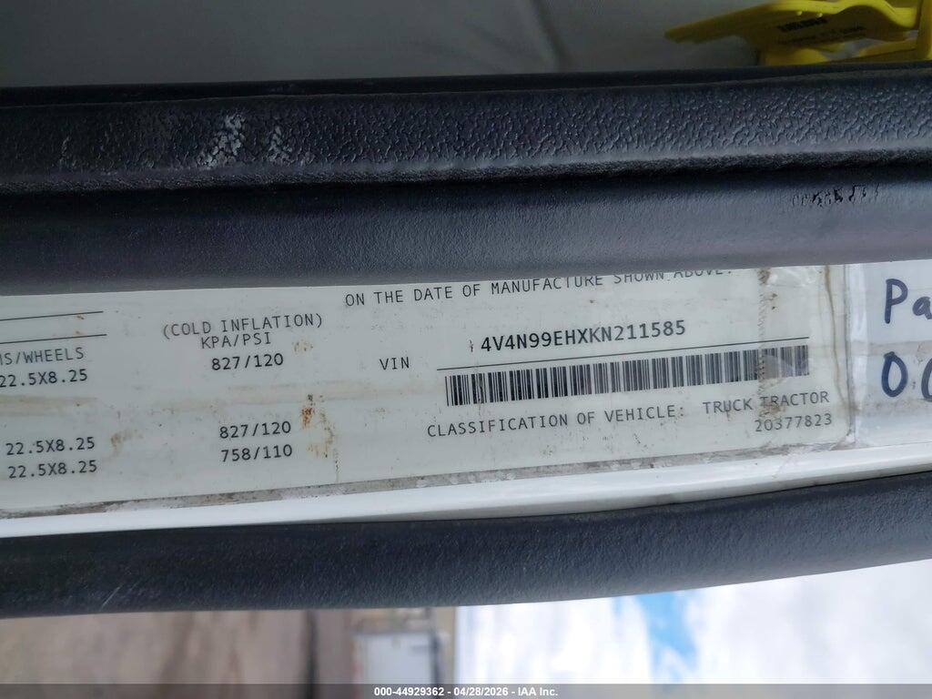 4V4N99EHXKN211585 2019 VOLVO VNL photo no. 8
