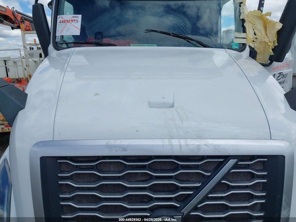 4V4N99EHXKN211585 2019 VOLVO VNL photo no. 9