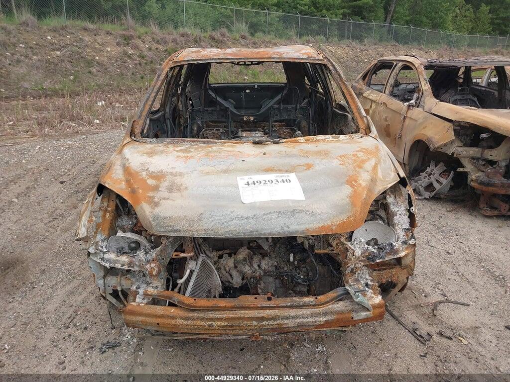 5J6RE4H35AL016199 2010 HONDA CR-V photo no. 6