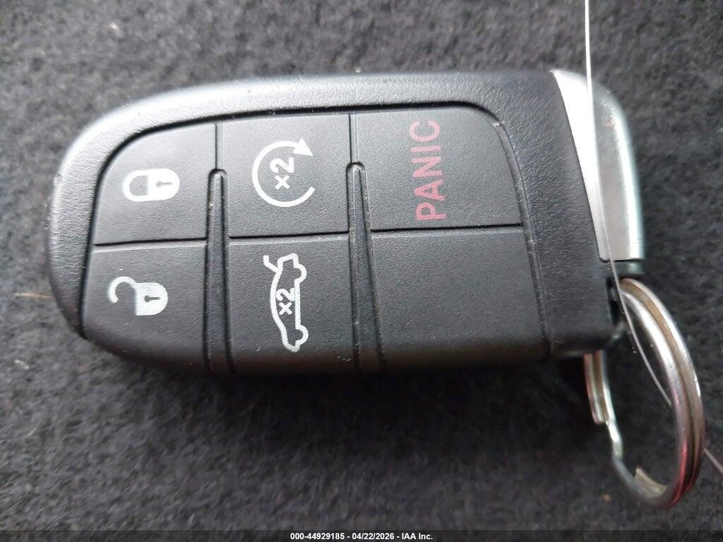 2C3CCAEG8GH212350 2016 CHRYSLER 300C photo no. 11