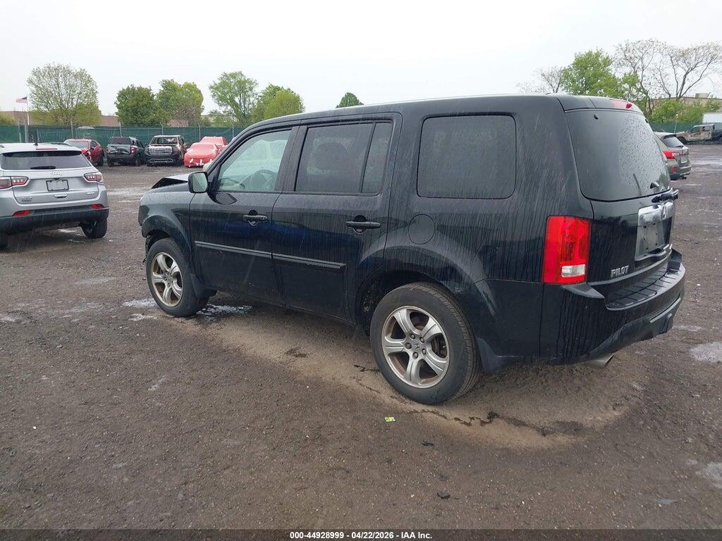 5FNYF4H66FB021446 2015 HONDA PILOT photo no. 3