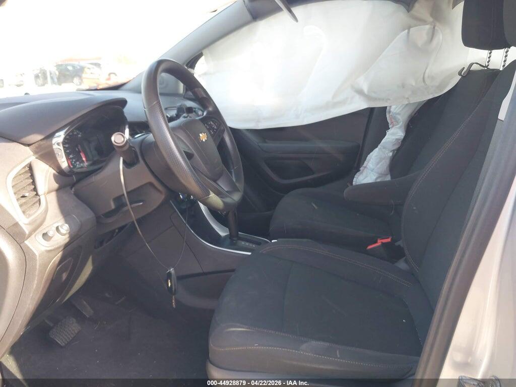 3GNCJKSB0KL189430 2019 CHEVROLET TRAX photo no. 5