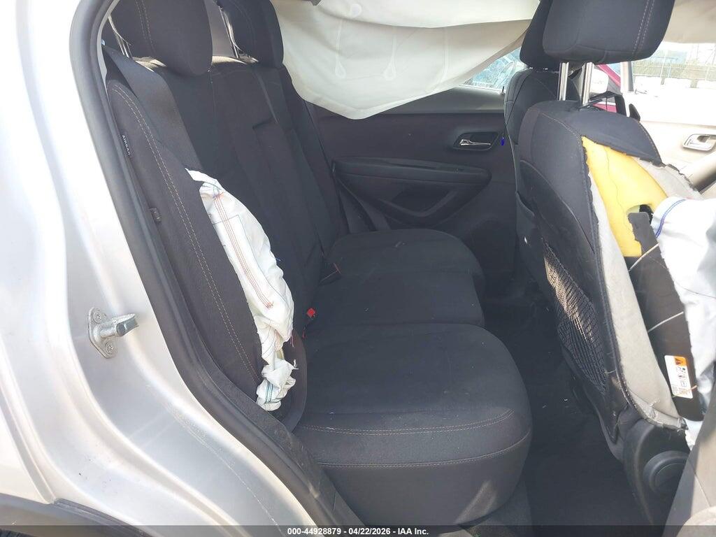 3GNCJKSB0KL189430 2019 CHEVROLET TRAX photo no. 8