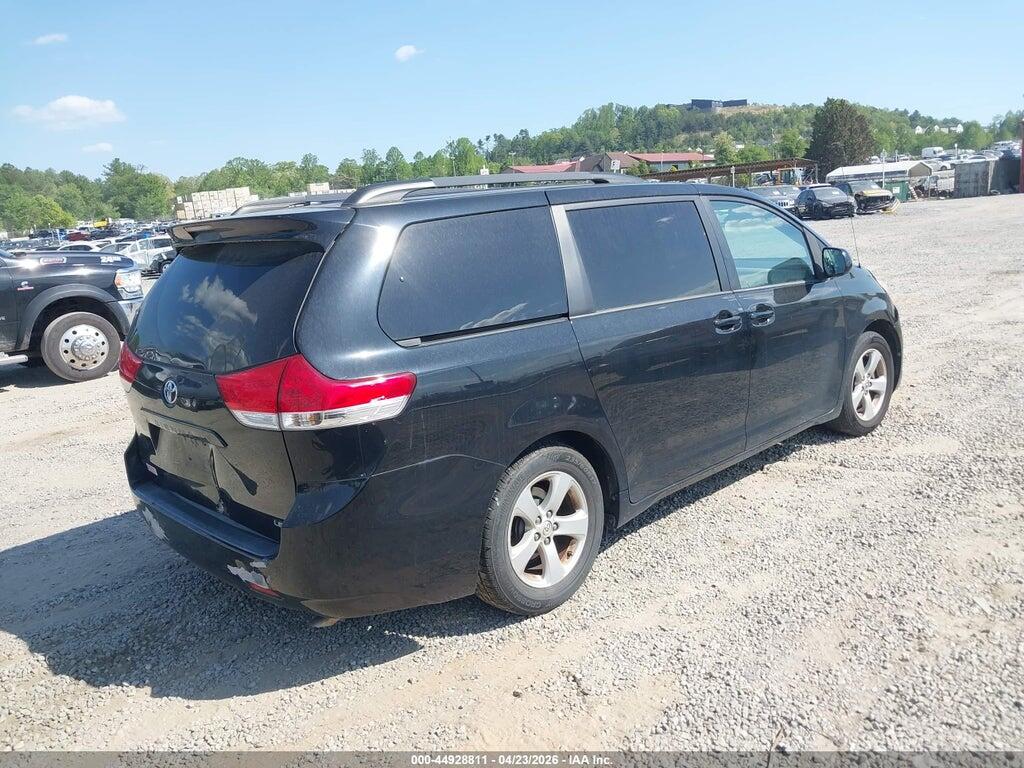 5TDKK3DC7ES457627 2014 TOYOTA SIENNA photo no. 4