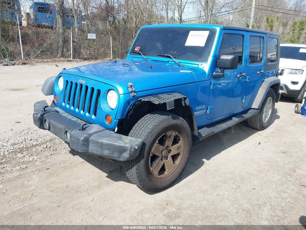 1J4BB3H10AL108128 2010 JEEP WRANGLER UNLIMITED photo no. 2