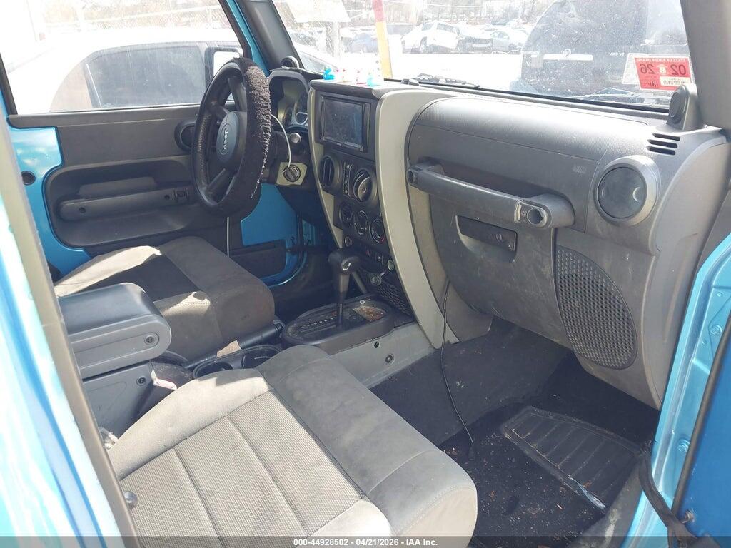 1J4BB3H10AL108128 2010 JEEP WRANGLER UNLIMITED photo no. 5