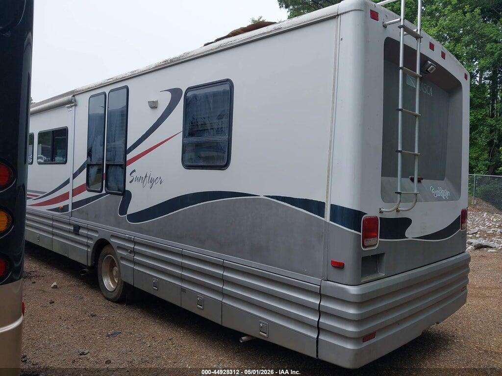1FCNF53S8Y0A04694 2000 FORD F550 photo no. 3