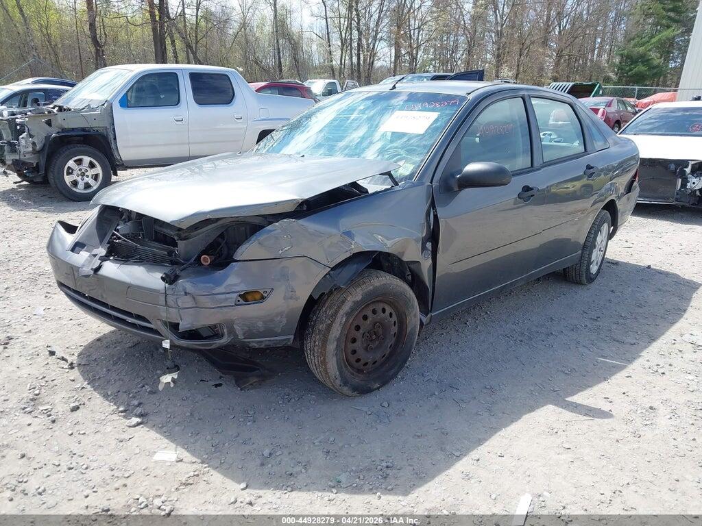 1FAHP34NX7W366017 2007 FORD FOCUS photo no. 2