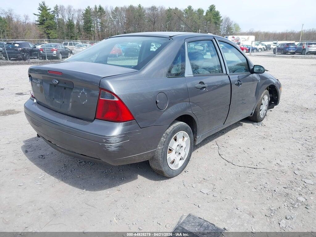 1FAHP34NX7W366017 2007 FORD FOCUS photo no. 4