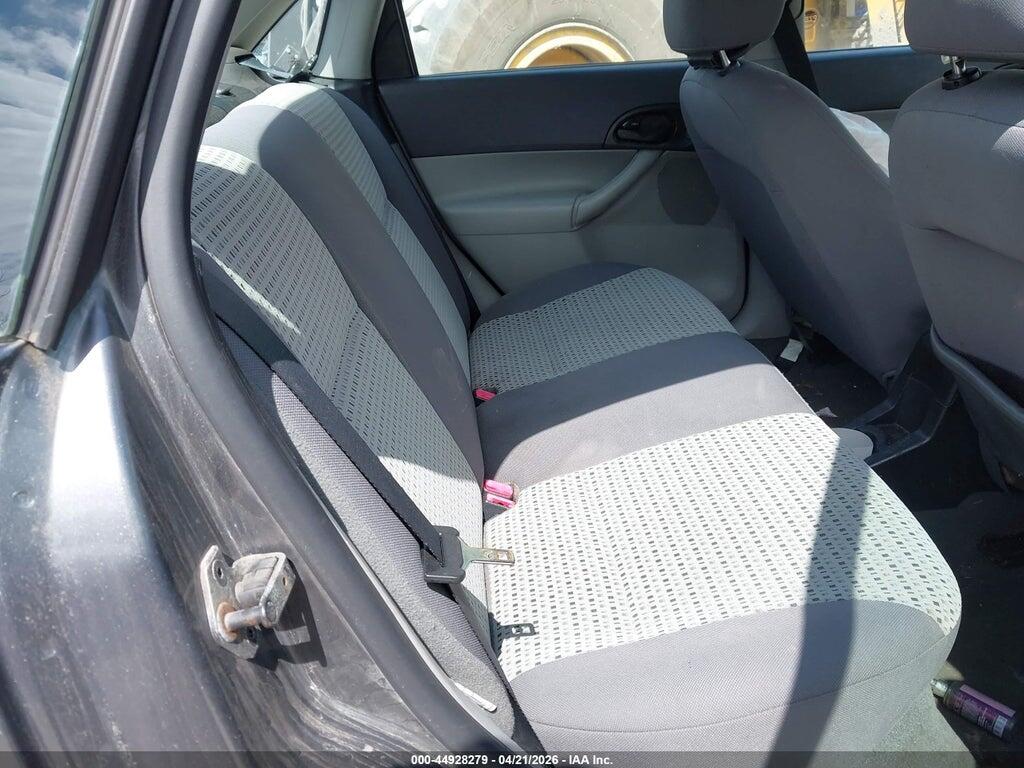 1FAHP34NX7W366017 2007 FORD FOCUS photo no. 8