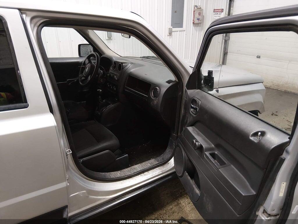 1C4NJRBB0CD611889 2012 JEEP PATRIOT photo no. 5