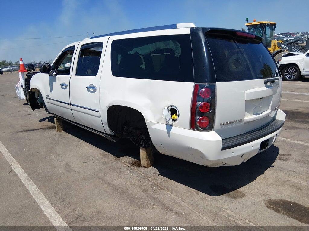 1GKS1MEF4BR309547 2011 GMC YUKON XL 1500 photo no. 3