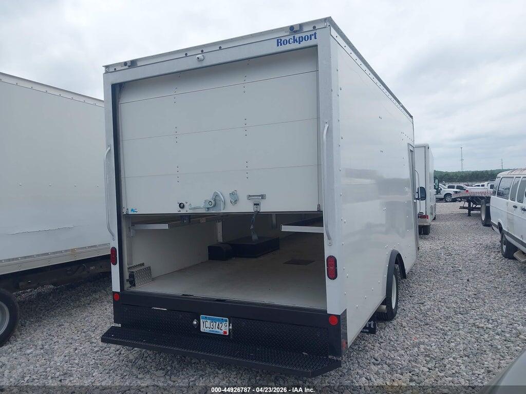 1FDXE4FN1RDD02439 2024 FORD E-450 CUTAWAY photo no. 4