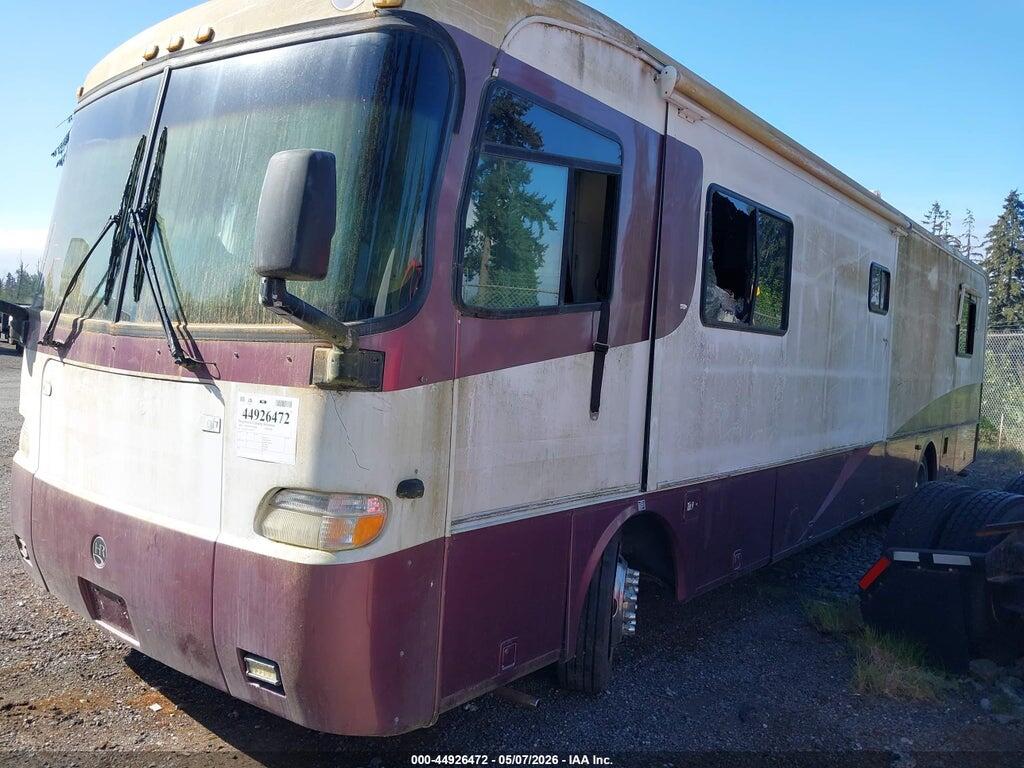 4UZ6XJCA7YCF87726 2000 FREIGHTLINER CHASSIS photo no. 2