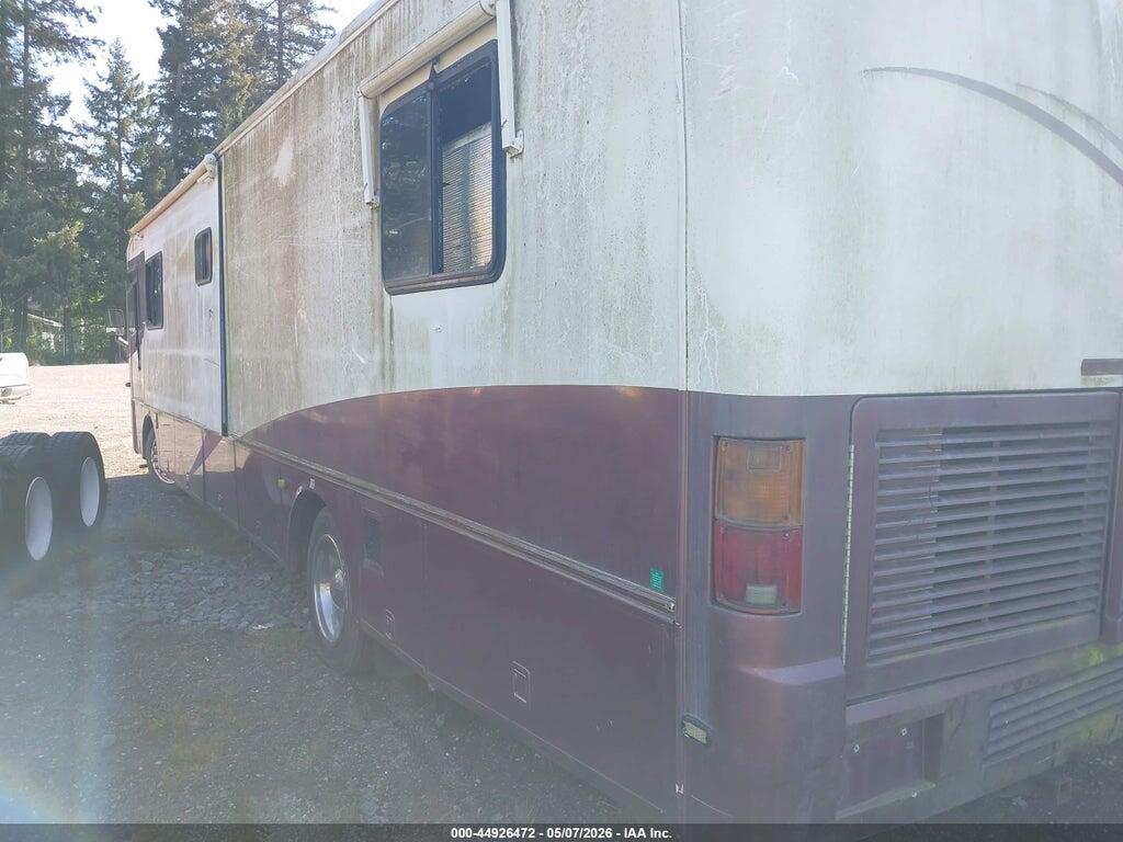 4UZ6XJCA7YCF87726 2000 FREIGHTLINER CHASSIS photo no. 3