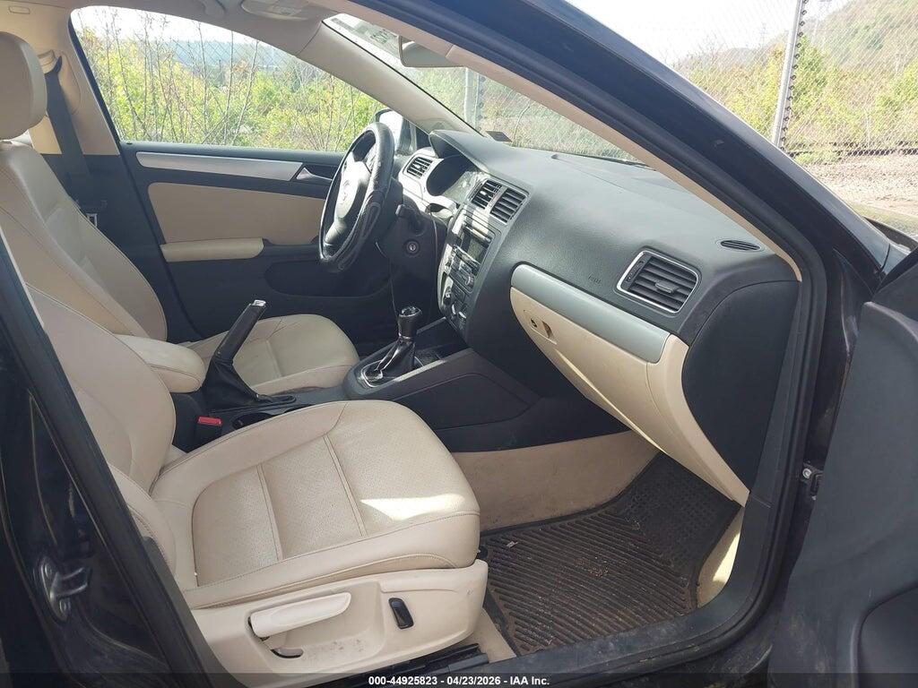 3VWBP7AJ2DM397487 2013 VOLKSWAGEN JETTA photo no. 5