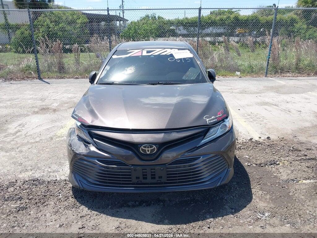 4T1B11HK4JU020615 2018 TOYOTA CAMRY photo no. 12
