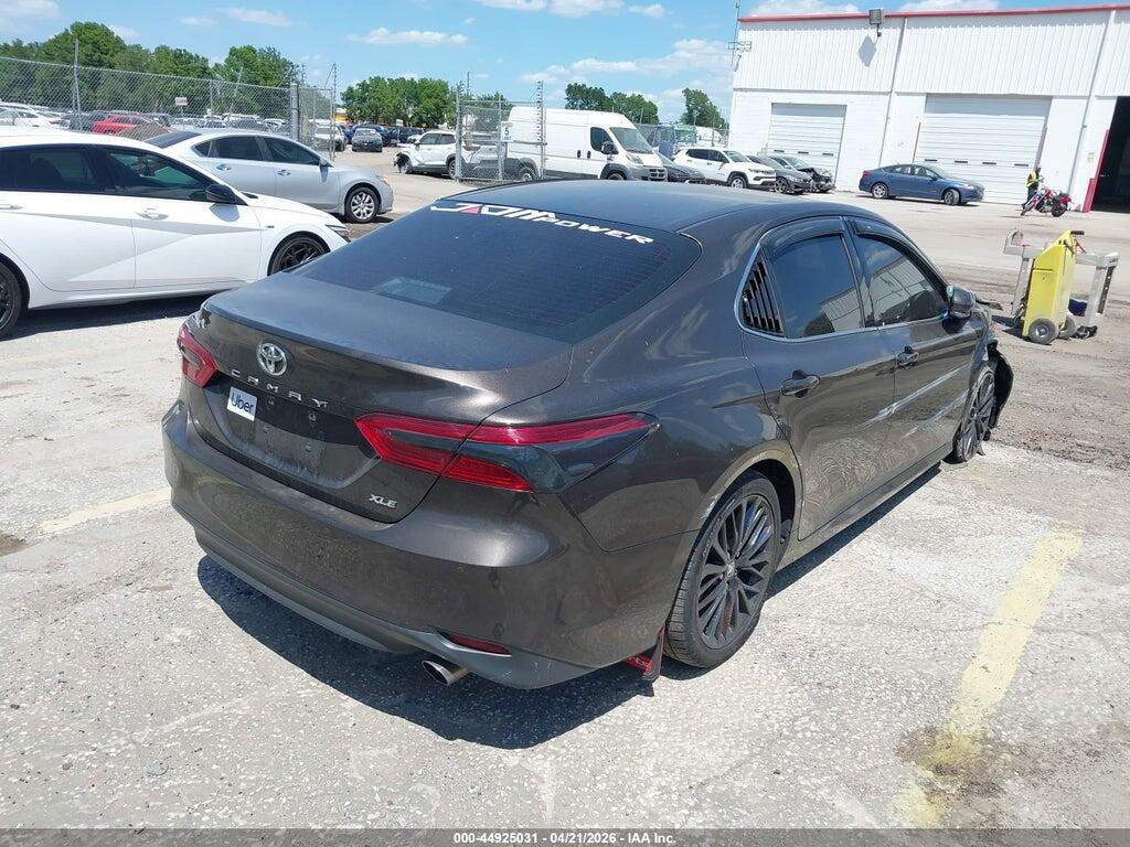 4T1B11HK4JU020615 2018 TOYOTA CAMRY photo no. 4