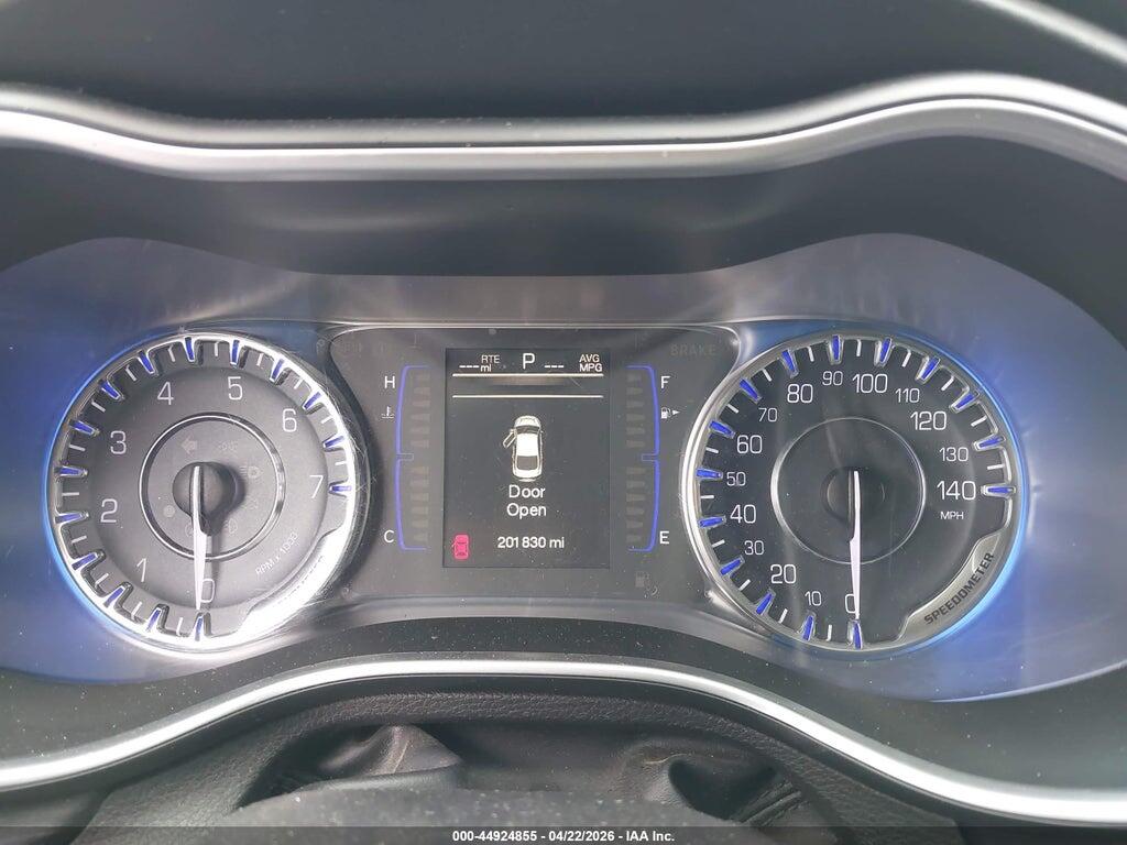 1C3CCCAB1FN634519 2015 CHRYSLER 200 photo no. 7