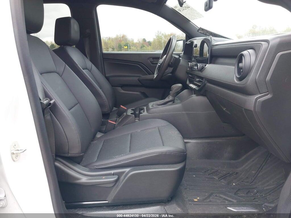 1GCGTBECXP1196165 2023 CHEVROLET COLORADO photo no. 5