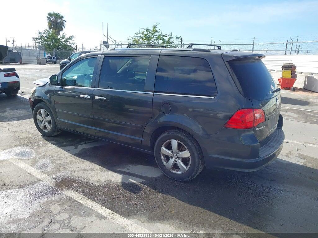 2C4RVADG3CR164813 2012 VOLKSWAGEN ROUTAN photo no. 3