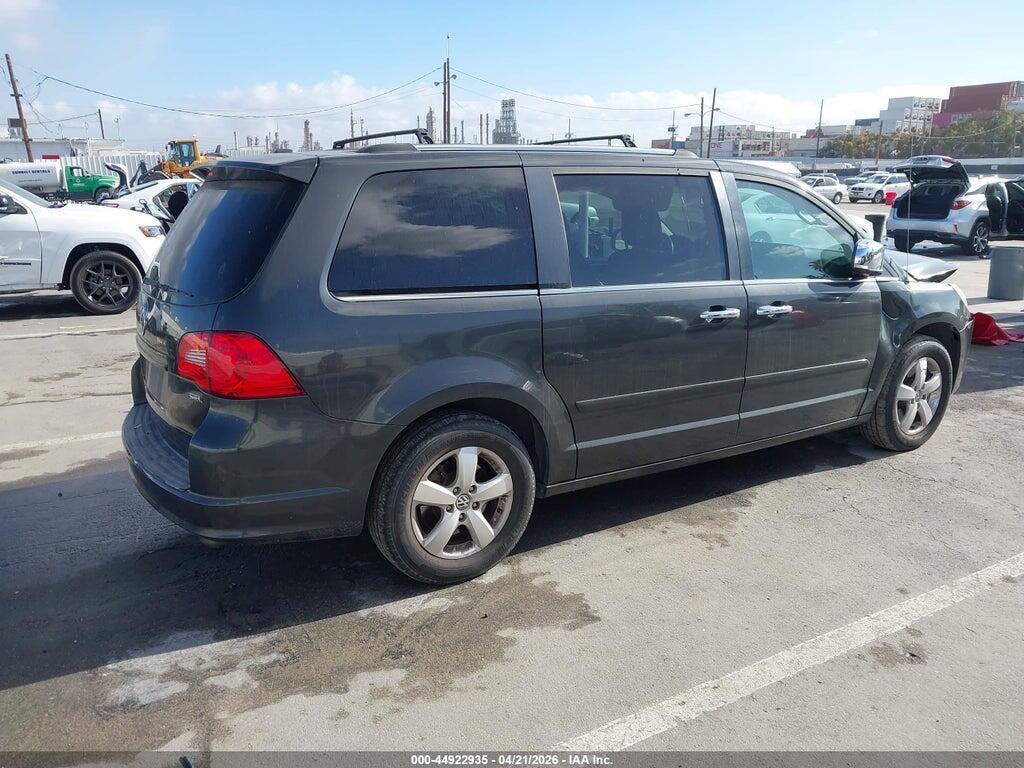 2C4RVADG3CR164813 2012 VOLKSWAGEN ROUTAN photo no. 4
