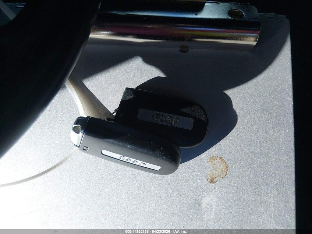 1C4RJFAG8HC803586 2017 JEEP GRAND CHEROKEE photo no. 11