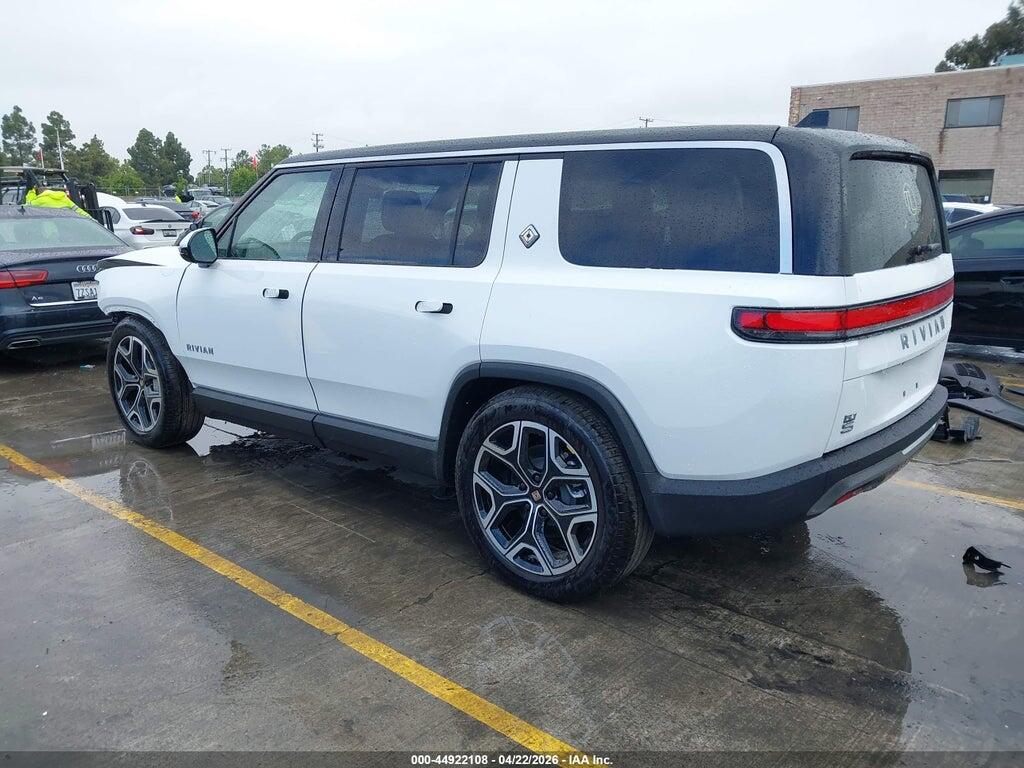 7PDSGCBA1TN085796 2026 RIVIAN R1S photo no. 3