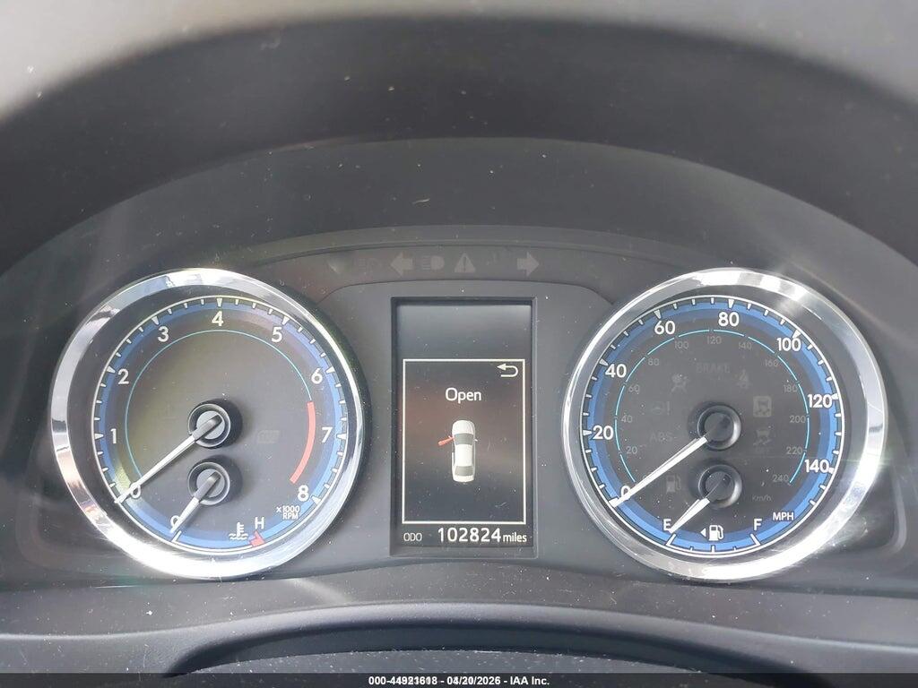 5YFBURHE1HP591667 2017 TOYOTA COROLLA photo no. 7