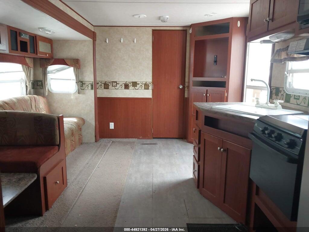 4V0TC30299A008442 2009 CROSSROADS ZINGER 30 BH photo no. 5