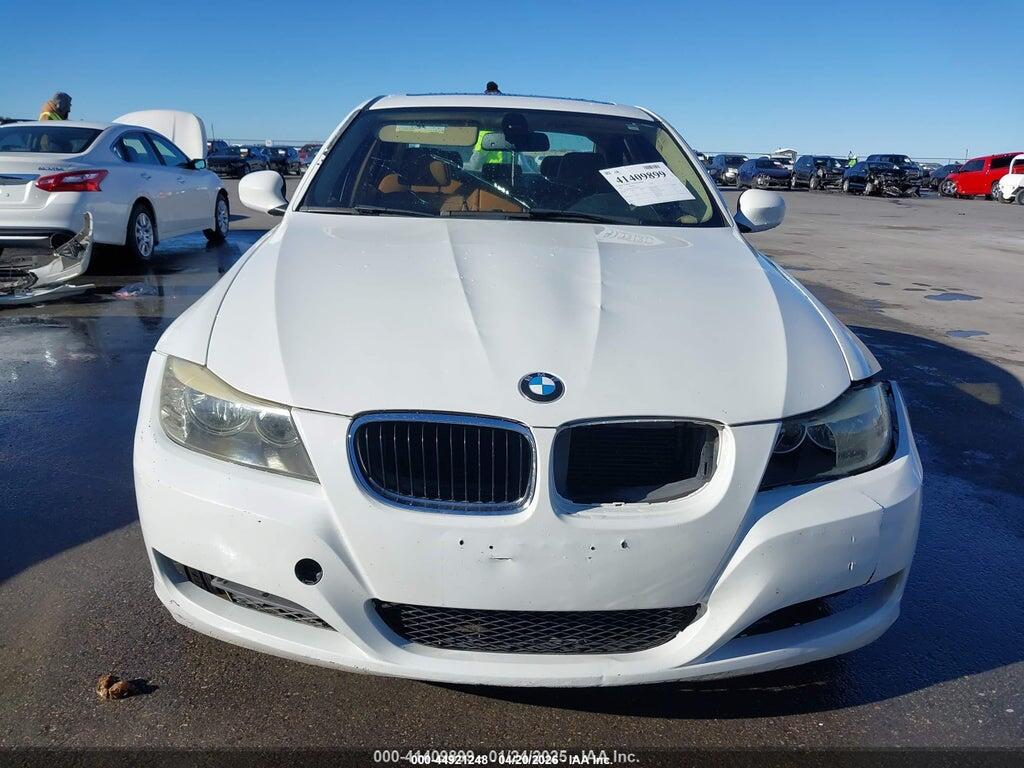 WBAPH5G51ANM34810 2010 BMW 328I photo no. 12