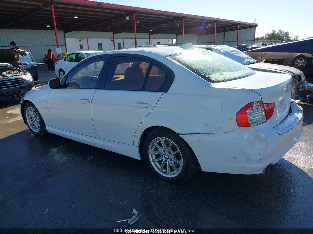 WBAPH5G51ANM34810 2010 BMW 328I photo no. 3