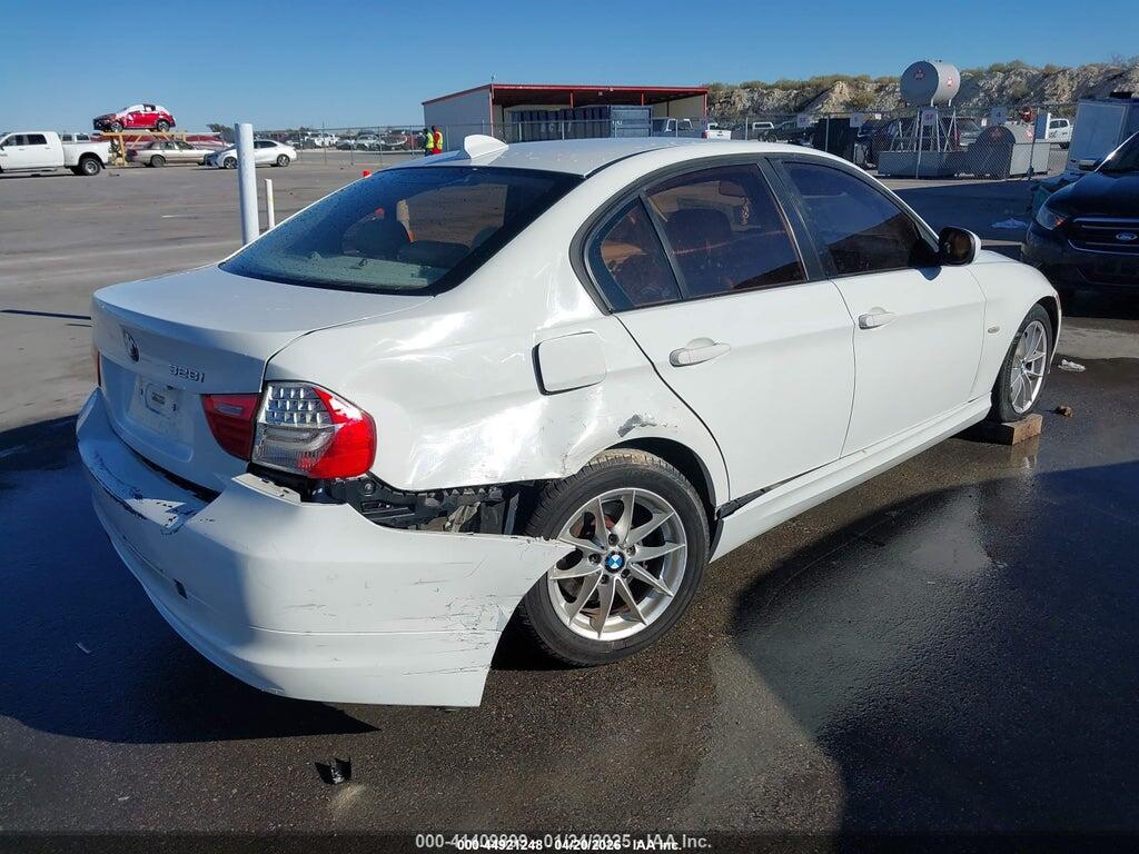 WBAPH5G51ANM34810 2010 BMW 328I photo no. 4