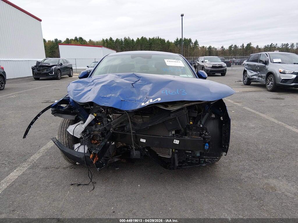3KPFT4DE8SE023258 2025 KIA K4 photo no. 12