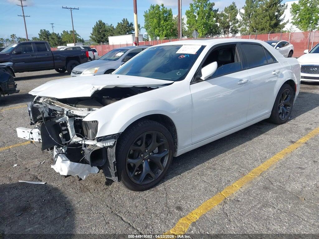 2C3CCABG8PH561030 2023 CHRYSLER 300 photo no. 2