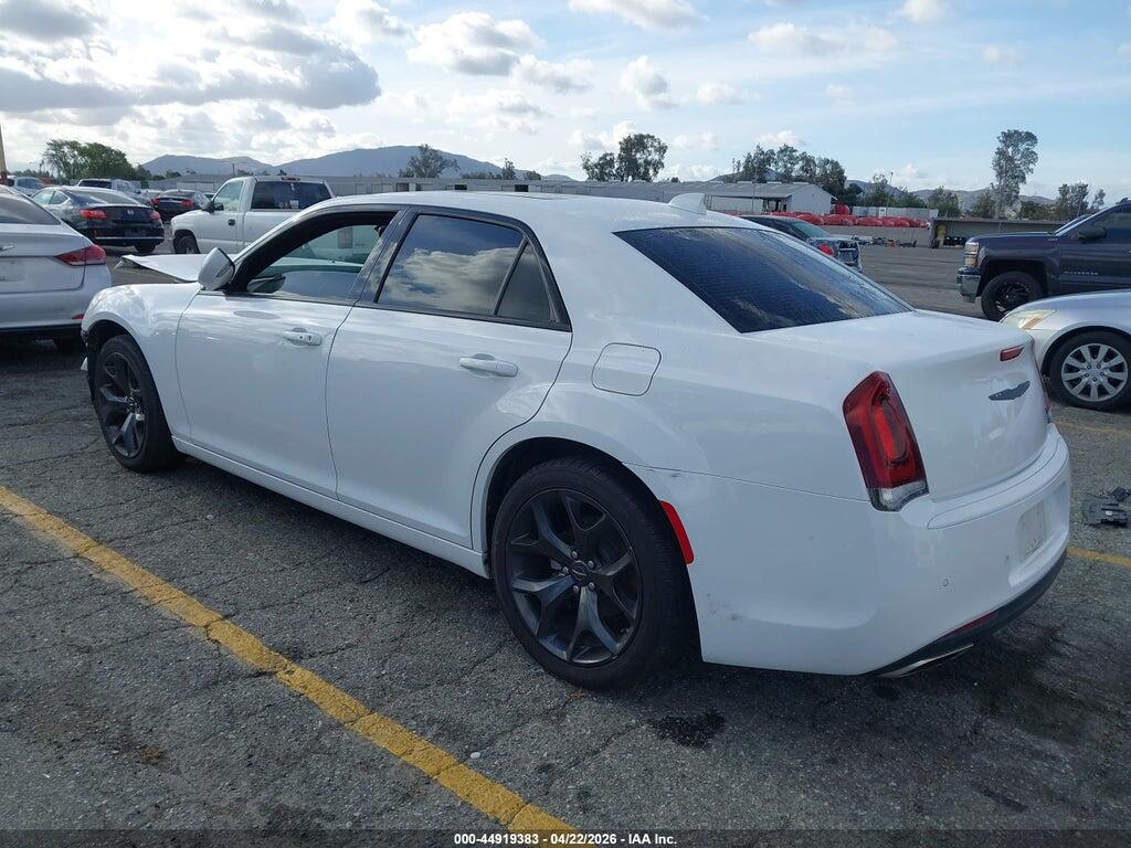 2C3CCABG8PH561030 2023 CHRYSLER 300 photo no. 3