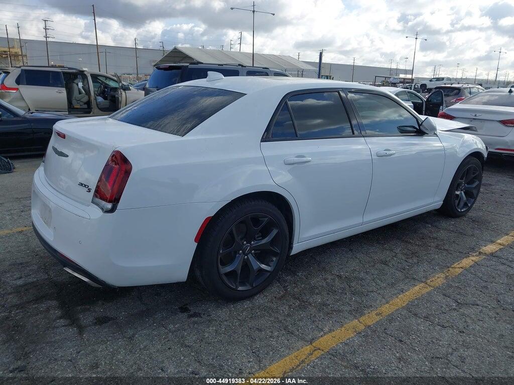 2C3CCABG8PH561030 2023 CHRYSLER 300 photo no. 4