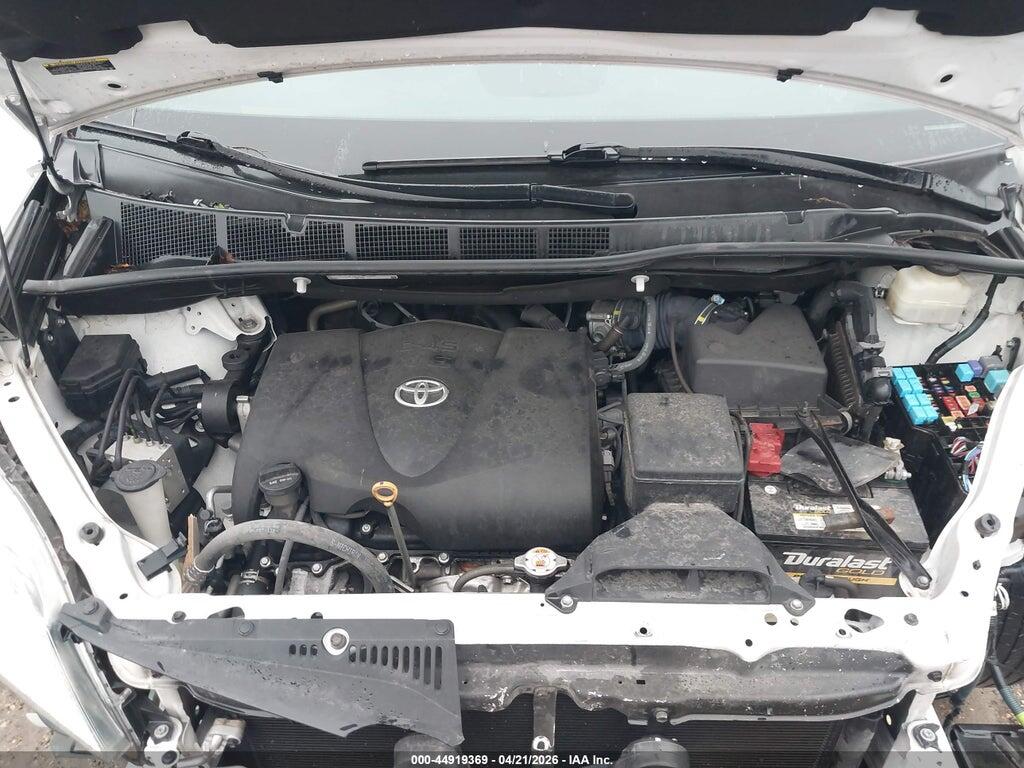5TDKZ3DC8JS921658 2018 TOYOTA SIENNA photo no. 10